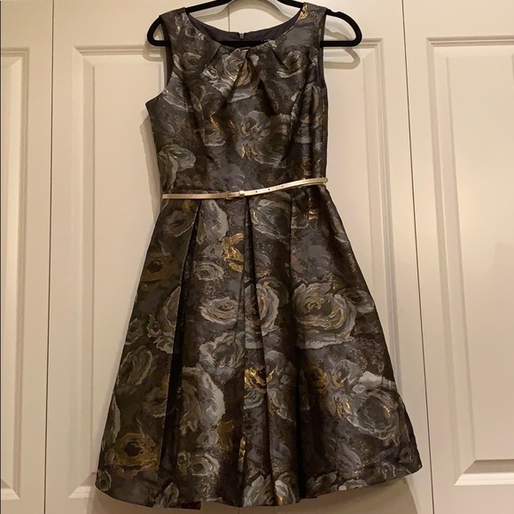 Dress - Picture 2 of 2